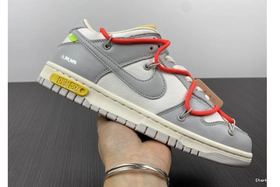 Nike 6 Dunk Low O-W Lot DM1602-110 0329